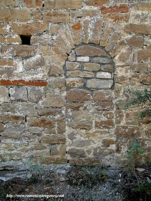 PUERTA OESTE CEGADA